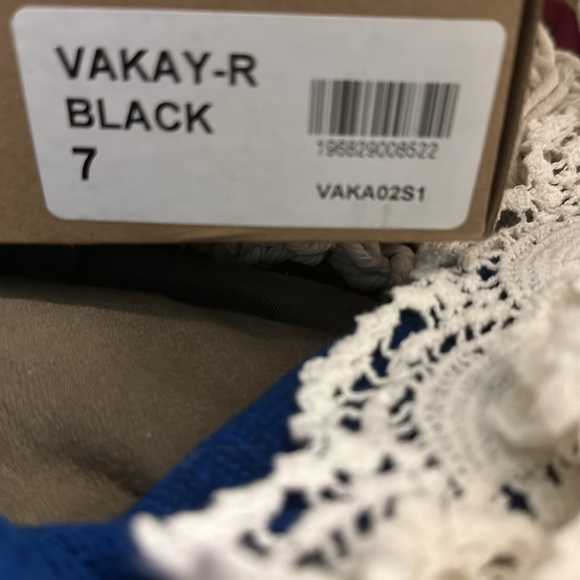 Silver studded Steve Madden zip up ankle boots - Picture 8 of 8